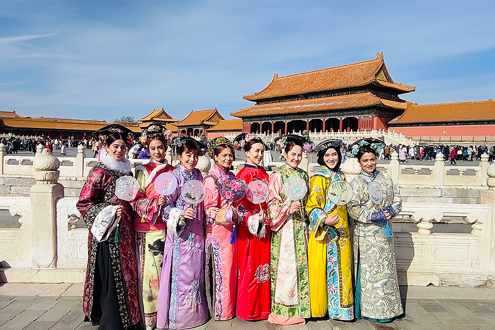 Tour 3  ,  Tiananmen Square . Forbidden City . Temple of Heaven